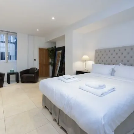 Image 4 - 14 South Street, London, W1K 1HP, United Kingdom - Townhouse for rent