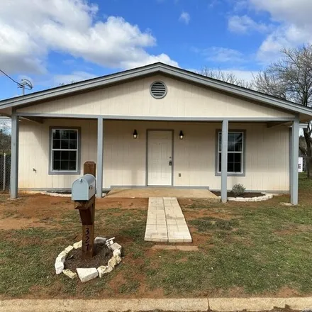Buy this 3 bed house on 419 Gonzales Street in Alta Vista Colonia, Pearsall