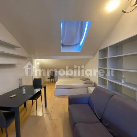 Image 2 - Via Broccaindosso 38, 40125 Bologna BO, Italy - Apartment for rent