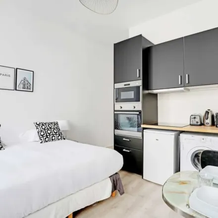 Image 3 - 26 Rue des Rigoles, 75020 Paris, France - Apartment for rent