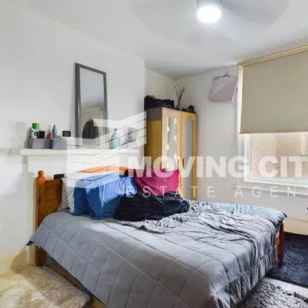 Rent this studio apartment on 105 Commercial Road in St. George in the East, London