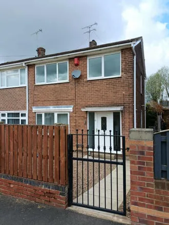 Rent this 3 bed duplex on Plane Green in Pontefract, WF8 2DW