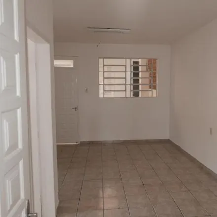 Rent this 3 bed house on Colégio Energia in Rua Santos Dumont 36, Centro