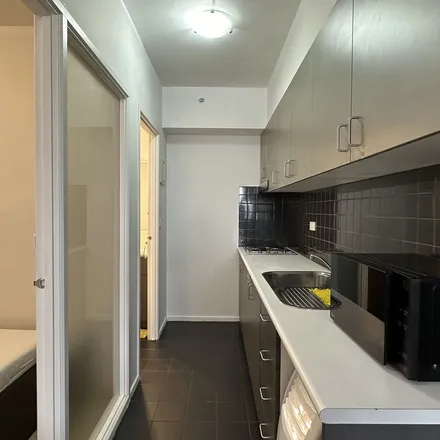 Image 3 - IGA, Lonsdale Street, Melbourne VIC 3000, Australia - Apartment for rent