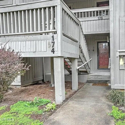 Image 3 - 2 Windemere Heights Road, Meadow Crest, Bristol, VA 24201, USA - Condo for sale
