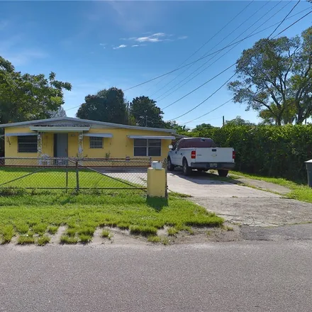 Image 2 - 1015 Alderman Street, Fort Myers, FL 33916, USA - House for sale