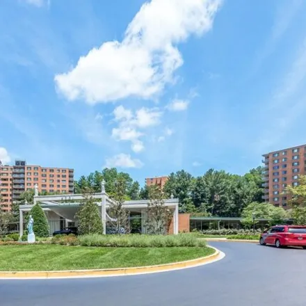 Image 9 - The Towers, 4201 Cathedral Avenue Northwest, Washington, DC 20016, USA - Condo for sale