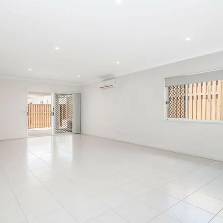 Image 4 - Cudmore Street, Pimpama QLD 4209, Australia - Apartment for rent
