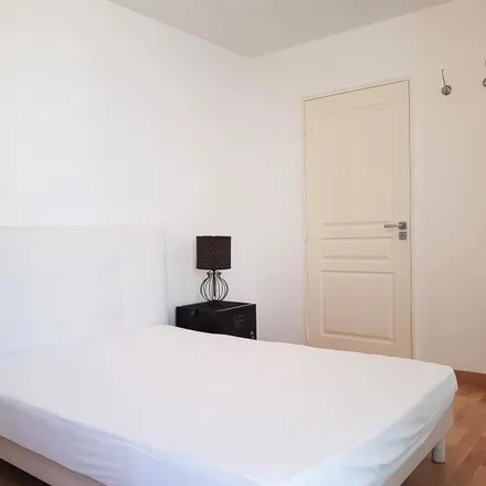 Rent this 1 bed apartment on 1 Rue Sébastien Gryphe in 69007 Lyon, France