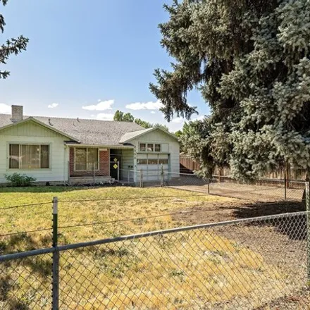 Buy this 3 bed house on 580 Morningside Street in Medford, OR 97501