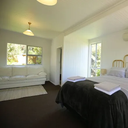 Rent this 3 bed townhouse on Tasman TAS 7182
