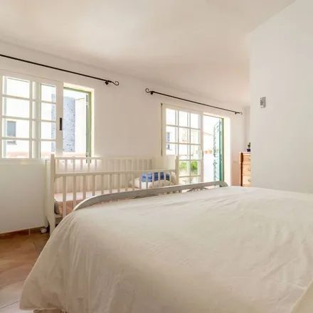 Rent this 6 bed townhouse on 43883 Roda de Berà