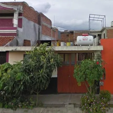 Image 2 - Calle Fuentes de Zamora, 60120 Uruapan, MIC, Mexico - House for sale