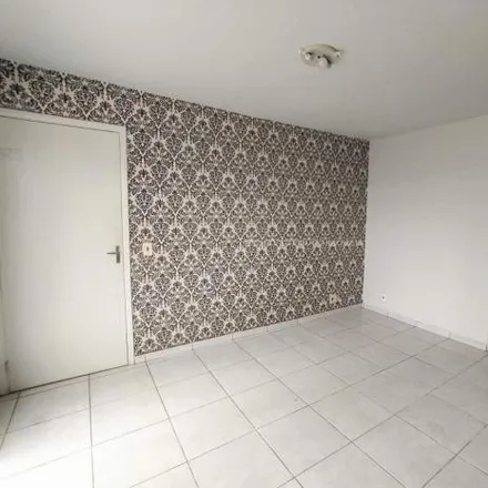 Buy this 2 bed apartment on Rua Francisco Buzollo in Bairro Olinda, Uberaba - MG