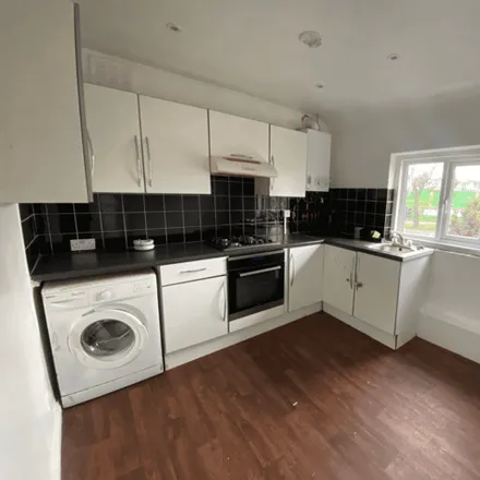 Buy this 1 bed apartment on Pitcairn Road in London, CR4 3LL
