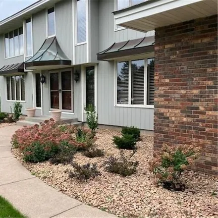Image 3 - 721 Stanwich Lane, Mendota Heights, MN 55118, USA - House for sale