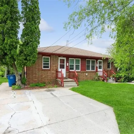 Buy this studio house on 3372 Southeast 5th Street in Des Moines, IA 50315