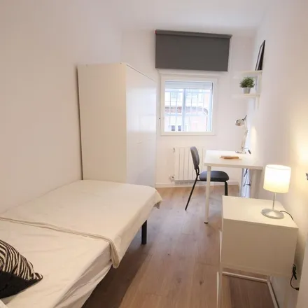 Rent this 3 bed apartment on Bar La Bodega in Calle de Alejandrina Morán, 28047 Madrid