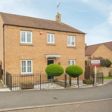 Buy this 4 bed house on Long Hassocks in Newton, CV23 0JS