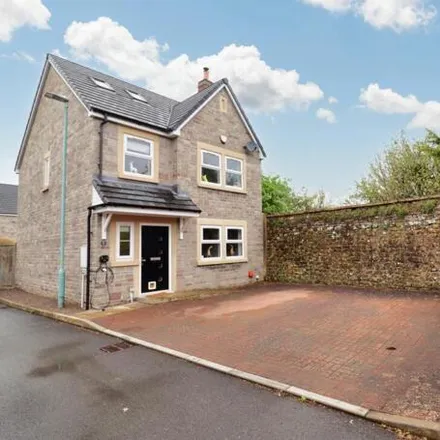 Buy this 4 bed house on Vale Orchard in Stone, GL13 9LT