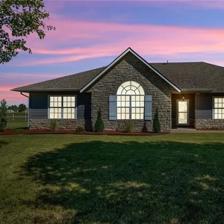 Buy this 3 bed house on 125 Chimneyrock Road in Mayes County, OK 74361