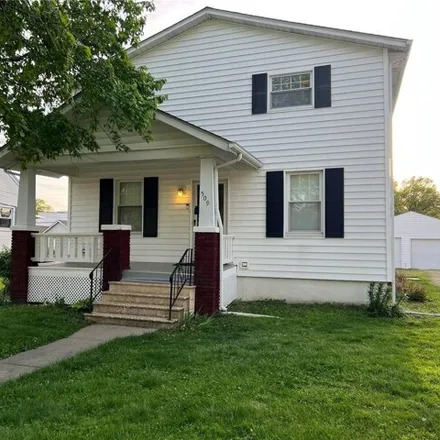 Buy this 3 bed house on 573 South Vine Street in O'Fallon, IL 62269