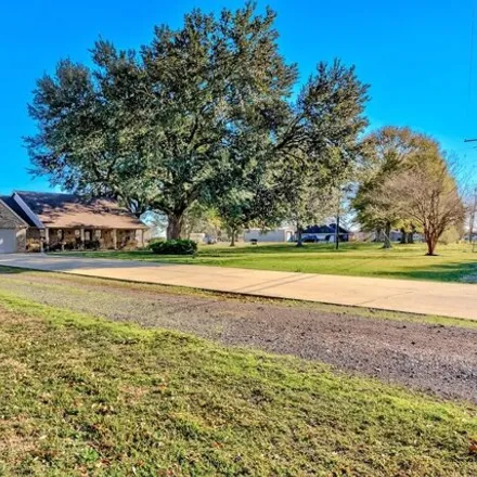 Image 2 - 8325 South Kilarny Road, Beauxart Gardens, Jefferson County, TX 77705, USA - House for sale