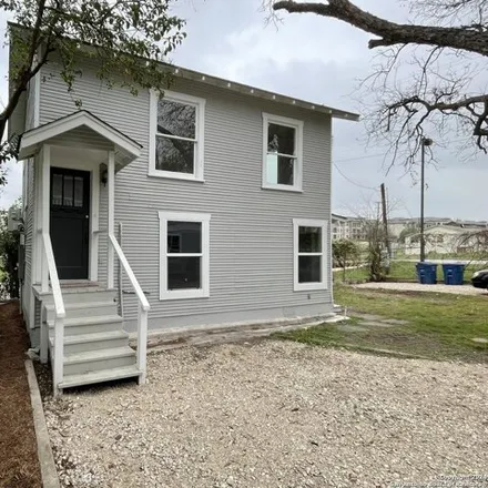 Rent this studio apartment on North Pine Street in San Antonio, TX 78215