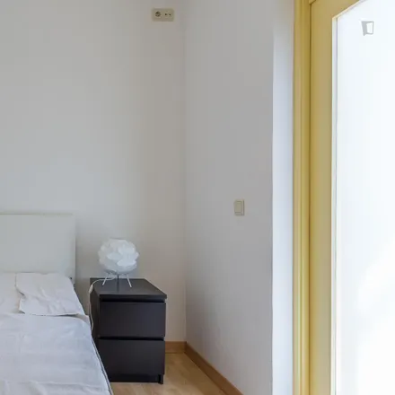 Rent this 8 bed room on Rua da Alegria 765 in 4000-046 Porto, Portugal