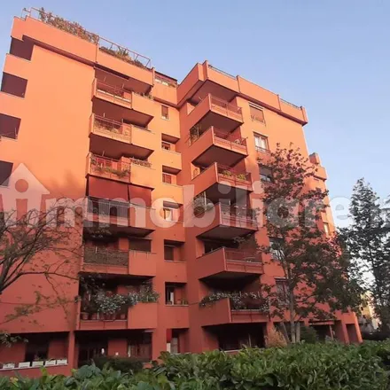 Image 4 - Scuola Secondaria di Primo Grado Elisa Sala, Via Giovanni Sgambati 36, 20900 Monza MB, Italy - Apartment for rent