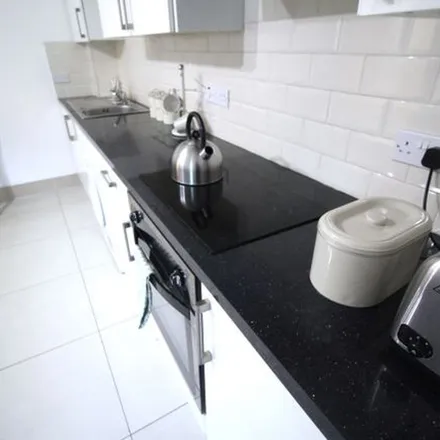 Rent this 3 bed apartment on University of Leeds in Inner Ring Road, Arena Quarter