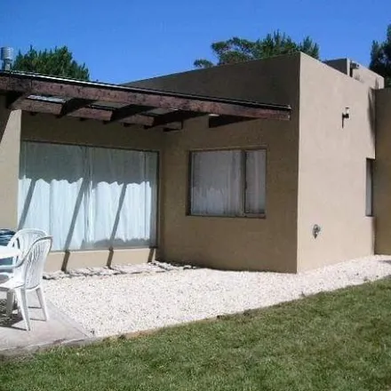 Buy this 3 bed house on José Hernández in Partido de Villa Gesell, Mar de las Pampas