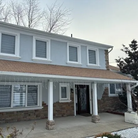 Rent this 4 bed house on 4 Queens Road in Rockaway Township, NJ 07866