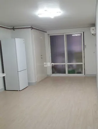 Rent this studio apartment on 서울특별시 성북구 안암동1가 207