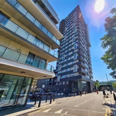 Image 8 - Kelday Heights, 2 Spencer Way, St. George in the East, London, E1 2PJ, United Kingdom - Apartment for sale