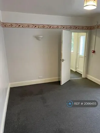 Image 6 - 12 Room 1;2;3;4;5;6;7 Lawn Road, Portswood Park, Southampton, SO17 2EY, United Kingdom - Apartment for rent