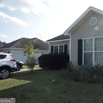 Rent this 3 bed house on 151 Stanton Circle in Warner Robins, GA 31093