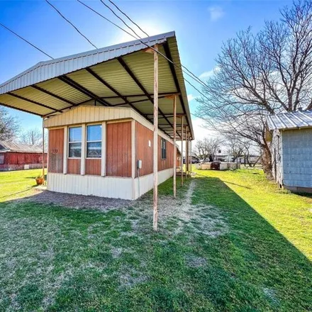 Buy this studio apartment on 139 Jeffcoat Road in Haskell County, TX 79521