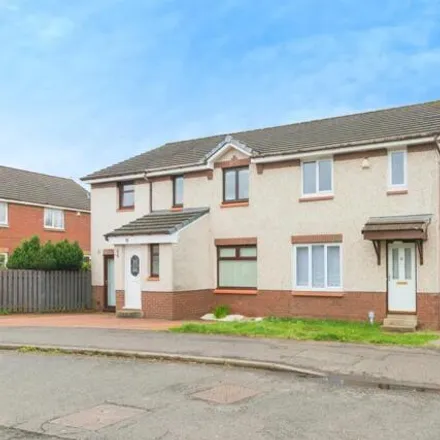 Buy this 3 bed duplex on Forties Crescent in Glasgow, G46 8JS