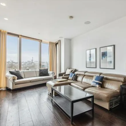 Image 1 - Kings Gate, Kingsgate Walk, London, SW1E 6SA, United Kingdom - Apartment for sale