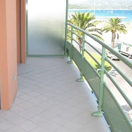 Image 7 - 83240 Cavalaire-sur-Mer, France - Apartment for rent