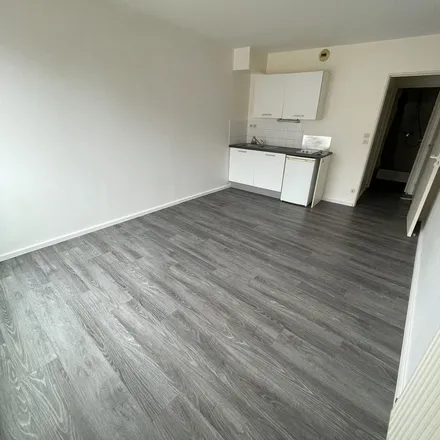 Rent this 1 bed apartment on 1 Rue Babeuf in 80000 Amiens, France