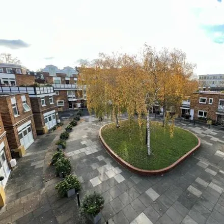 Image 4 - Clare Gardens, Blenheim Crescent, London, W11 2EF, United Kingdom - Apartment for sale
