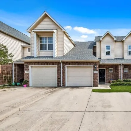 Image 3 - 2340 Southlake Court, Irving, TX 75038, USA - Townhouse for sale
