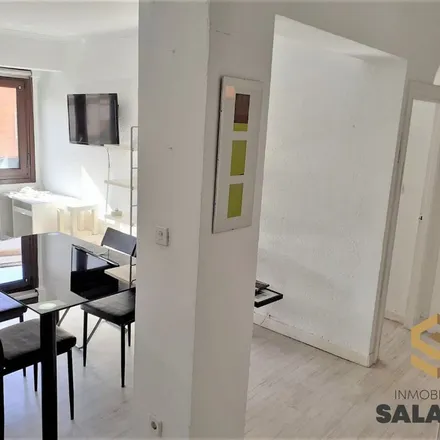 Image 4 - Avenida de Ramón y Cajal / Ramón y Cajal etorbidea, 25, 48014 Bilbao, Spain - Apartment for rent