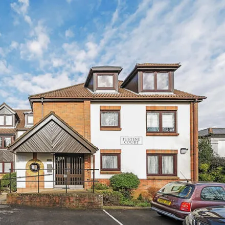 Buy this 1 bed apartment on 499 Bitterne Road East in Southampton, SO18 5EQ