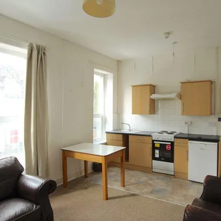 Image 1 - Yummy Yummy, Lower Cathedral Road, Cardiff, CF11 6LU, United Kingdom - Apartment for rent