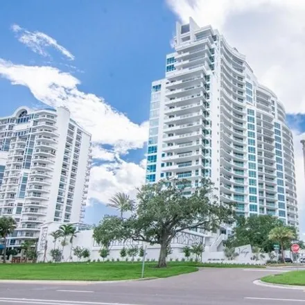 Rent this 3 bed condo on The Collonade Restaurant in Bayshore Boulevard, Tampa