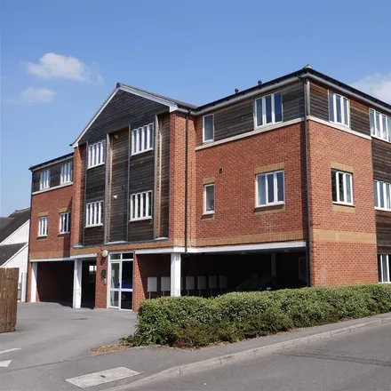 Rent this 2 bed apartment on Pines Court in Black Swan Close, Arnold
