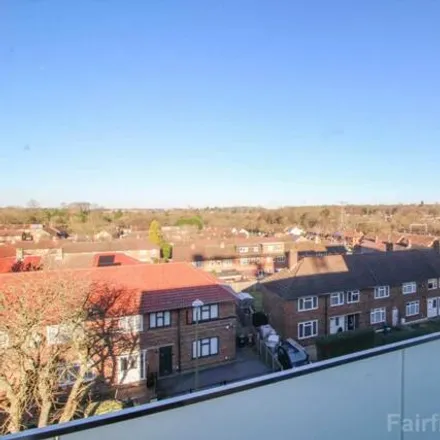 Image 4 - Carpenders Park Railway Station, Fairfield Avenue, The Rookery, WD19 7ER, United Kingdom - Apartment for sale